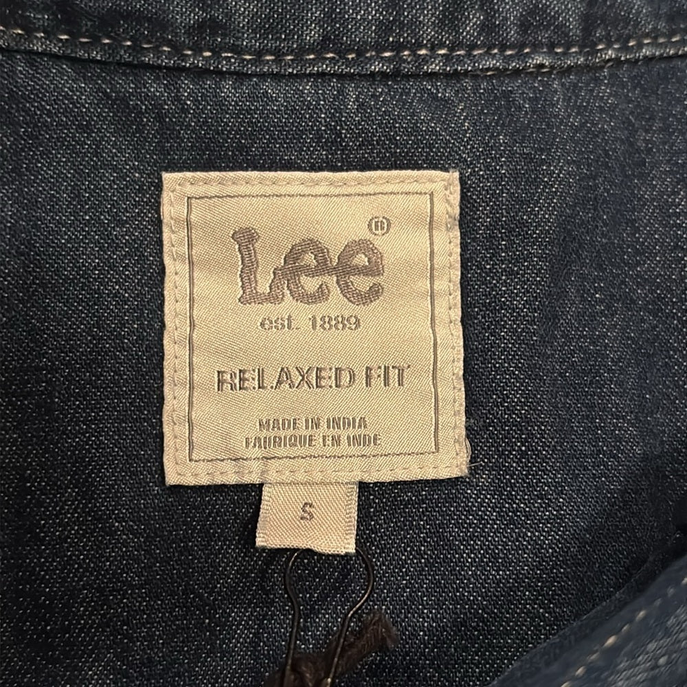 NWT Lee Women’s Collard Jean Button Down Size S