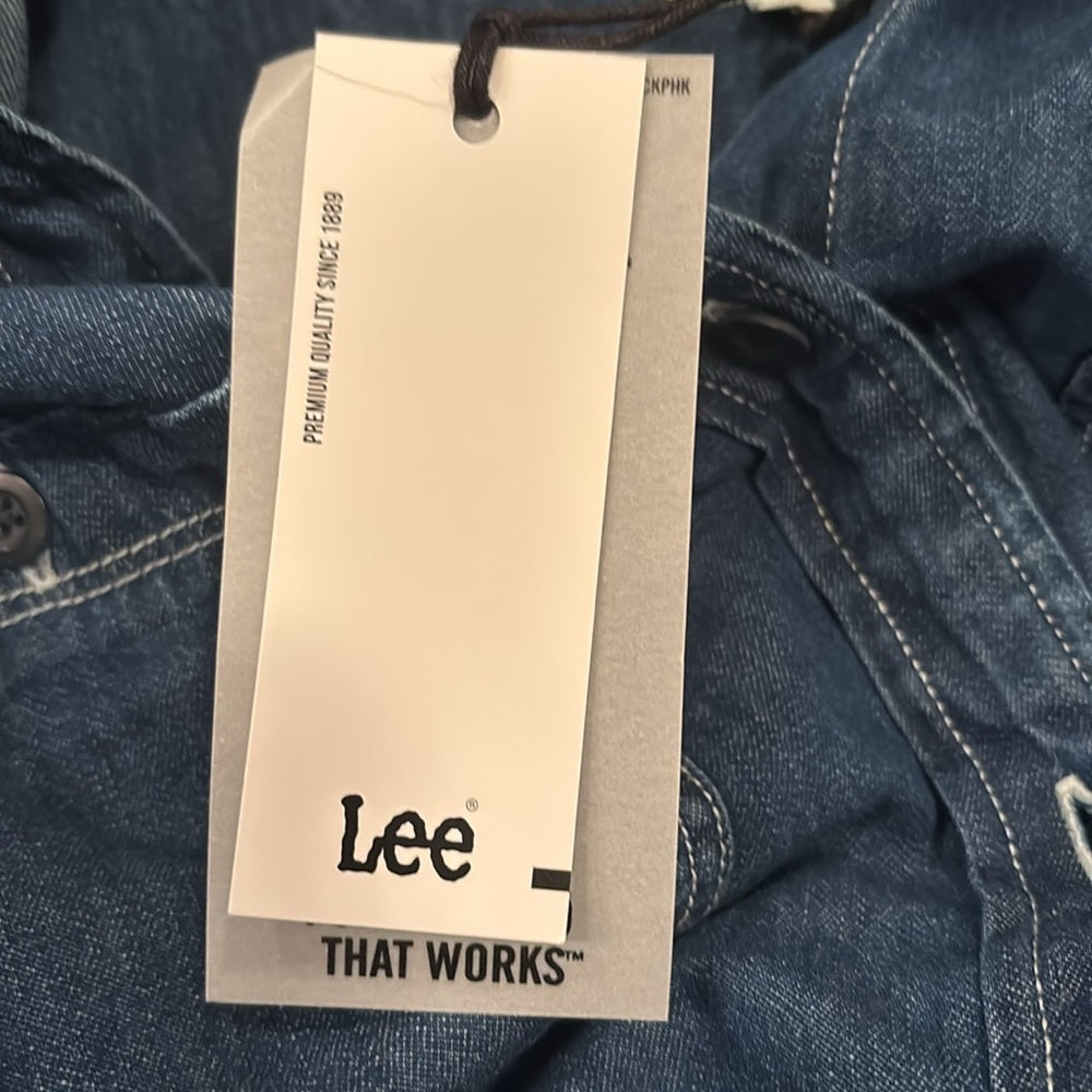 NWT Lee Women’s Collard Jean Button Down Size S