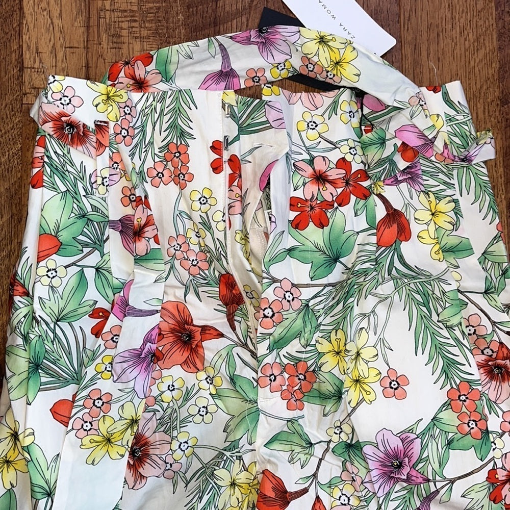 NWT Zara Woman’s Flower Print Cropped Pants Size S