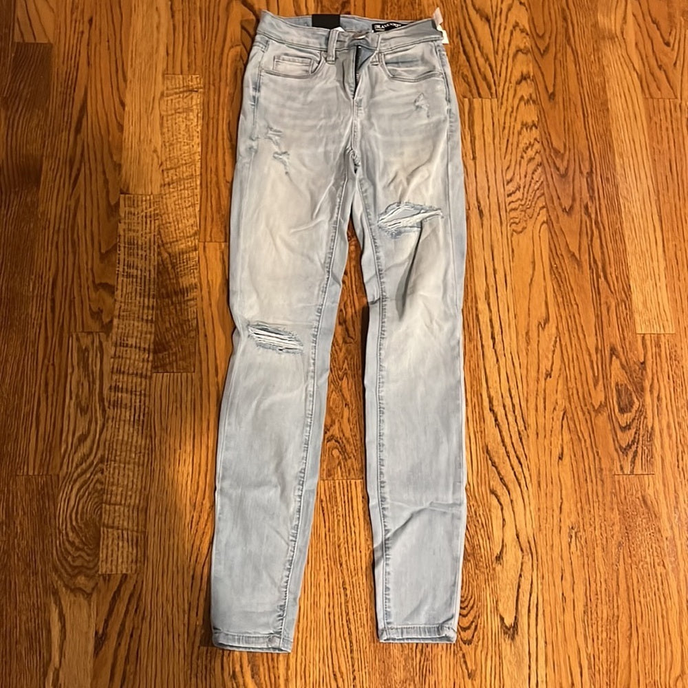 NWT Blank NYC Woman’s The Bond Mid Rise Skinny Jeans Size 24
