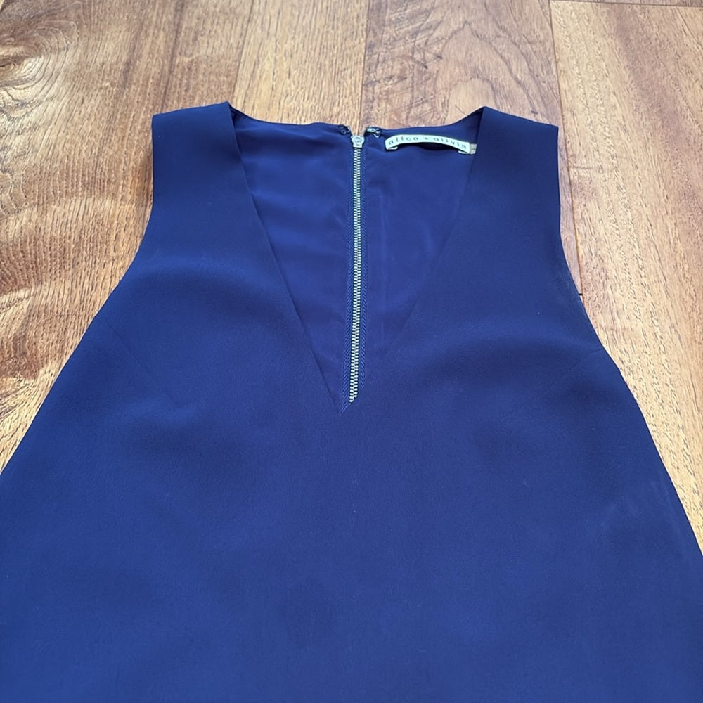 Alice + Olivia Woman’s Navy Dress Size XS