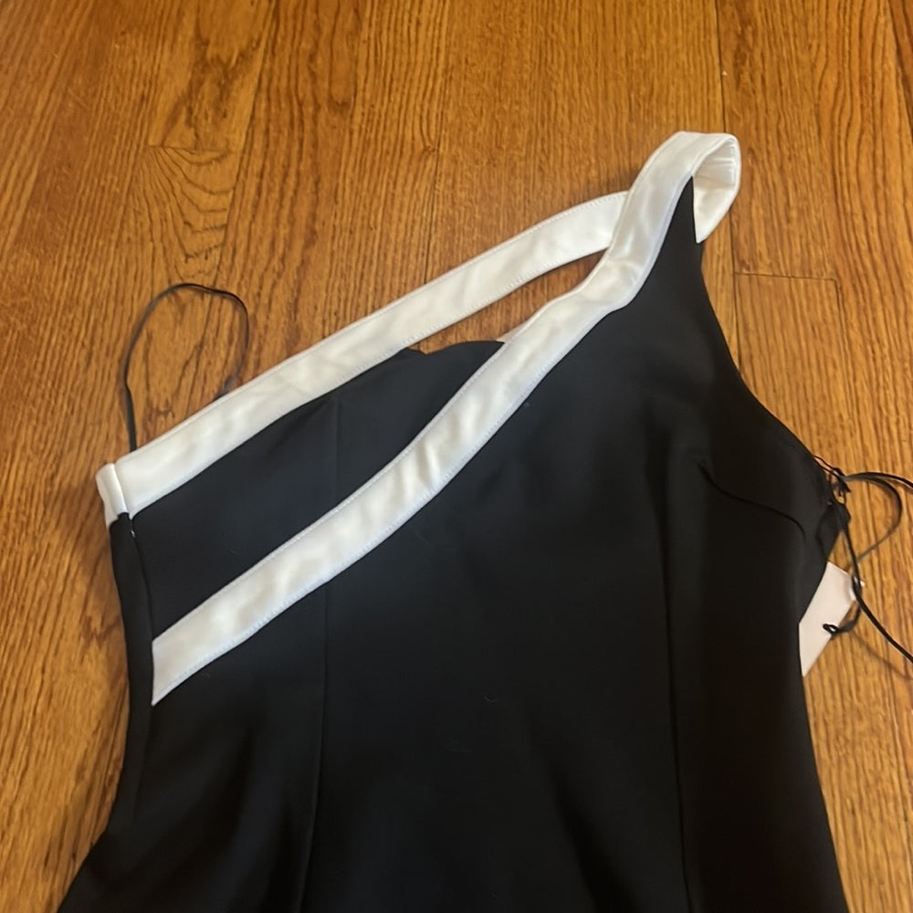 NWT Superdown Woman’s Black and White One Shoulder Dress Size S
