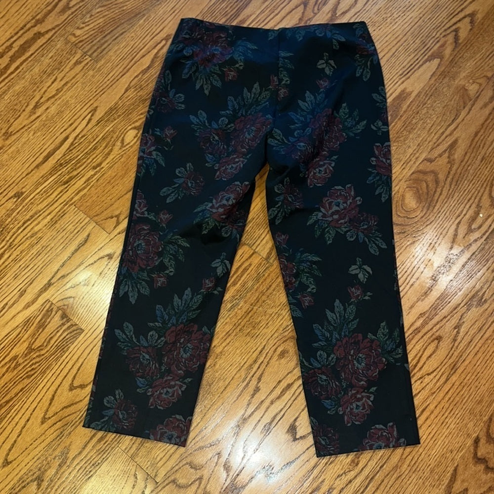 Hartly Woman’s Black Flower Pants