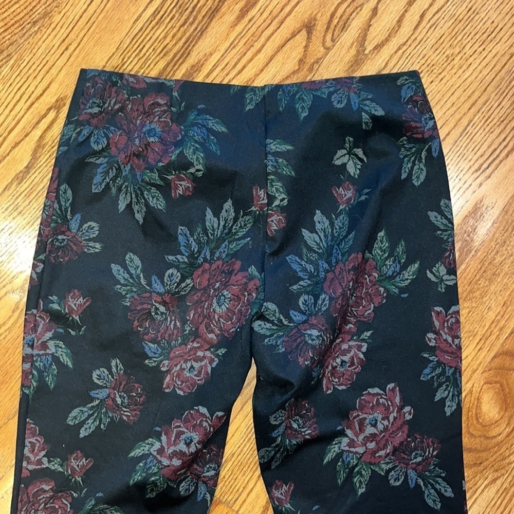 Hartly Woman’s Black Flower Pants