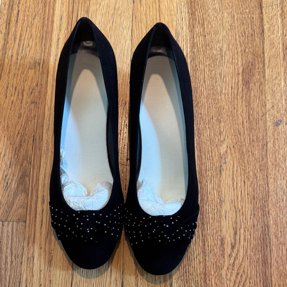 New With Box Stewart Weitzman Dotsun Black Suede Wedges with Studded Bow Size 8