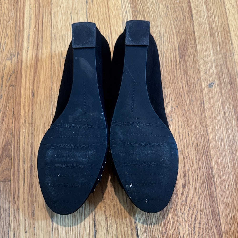 New With Box Stewart Weitzman Dotsun Black Suede Wedges with Studded Bow Size 8