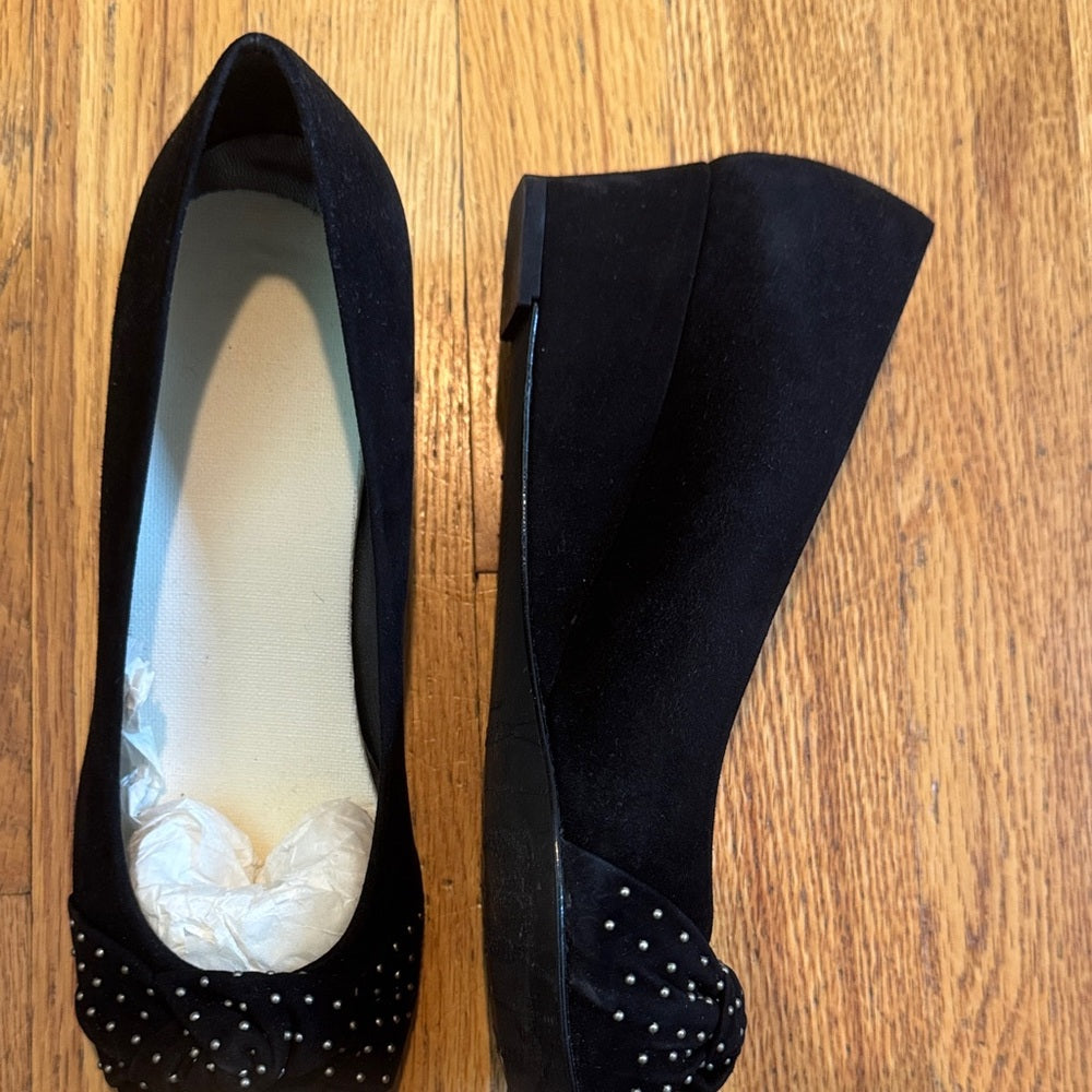 New With Box Stewart Weitzman Dotsun Black Suede Wedges with Studded Bow Size 8