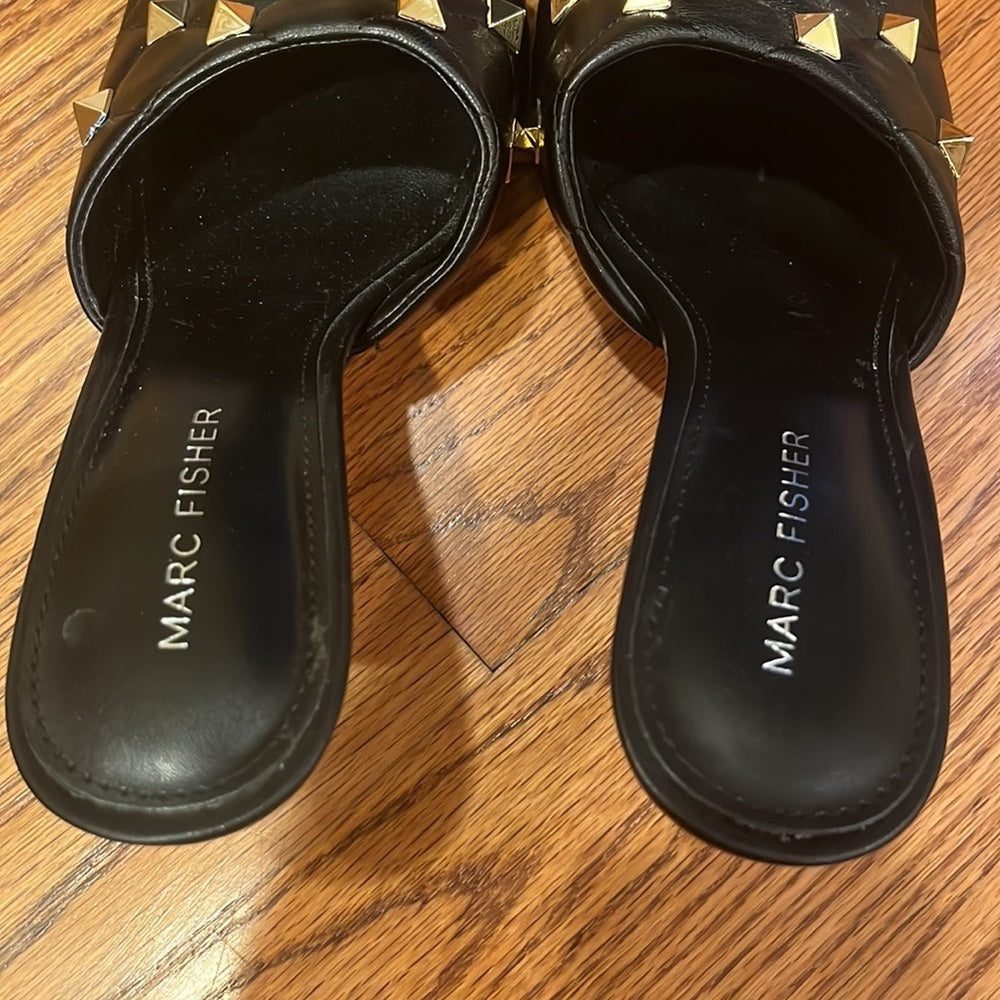 Marc Fisher Woman’s Black Slip On Heels Size 8