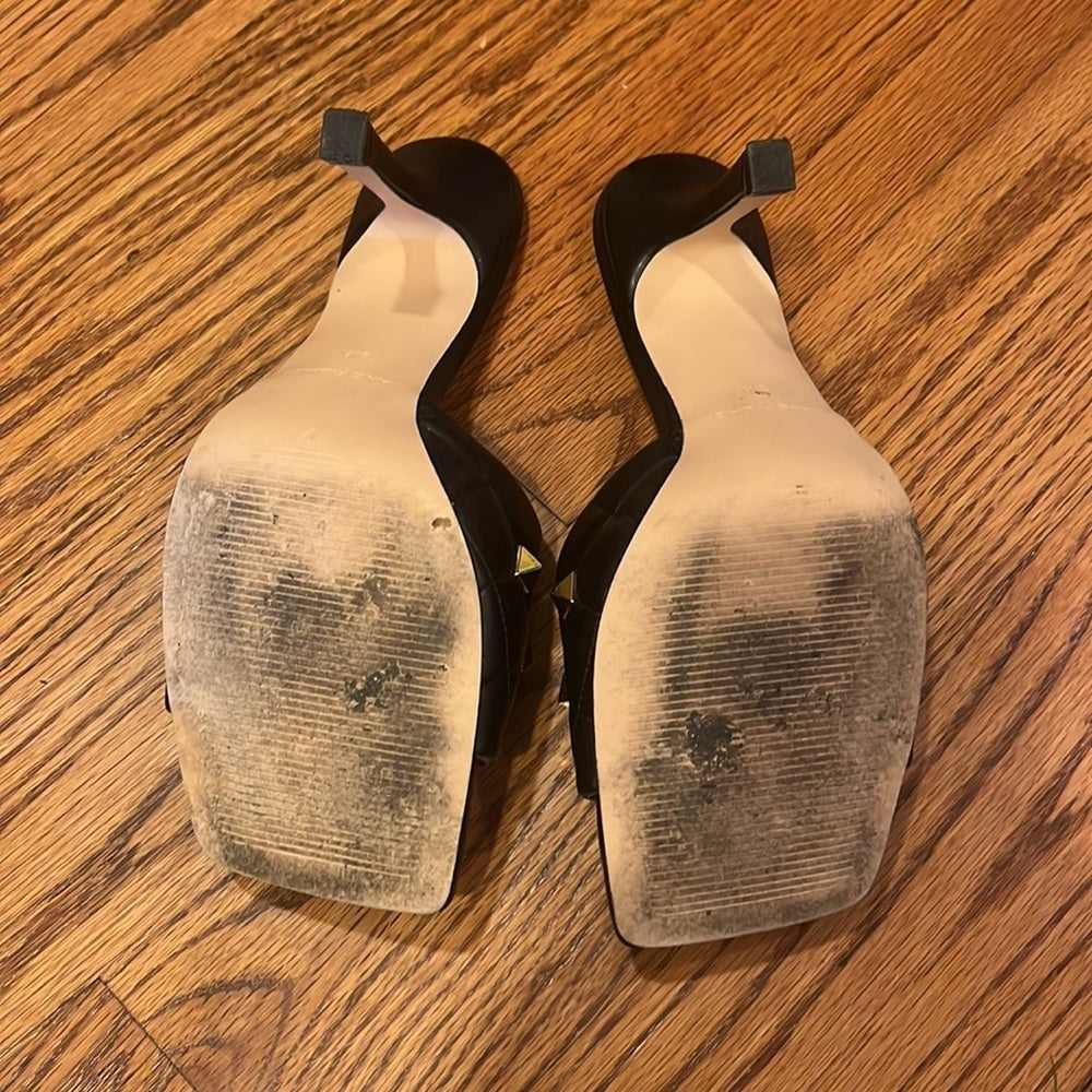 Marc Fisher Woman’s Black Slip On Heels Size 8