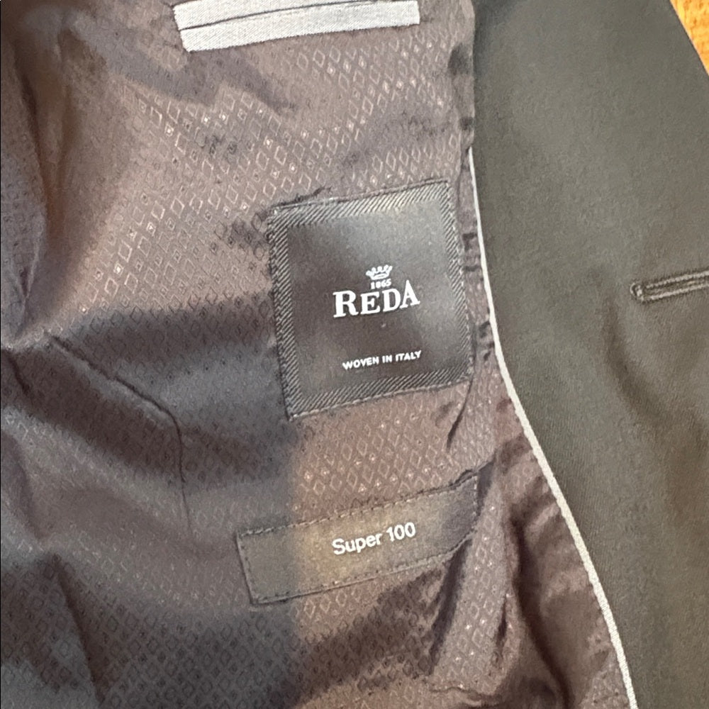 Hugo Boss Men’s Black Super 100 Suit 42L