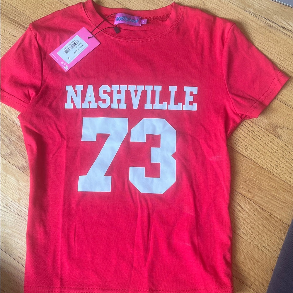 NWT Edikted Red Nashville 73 Graphic T-Shirt Size Small