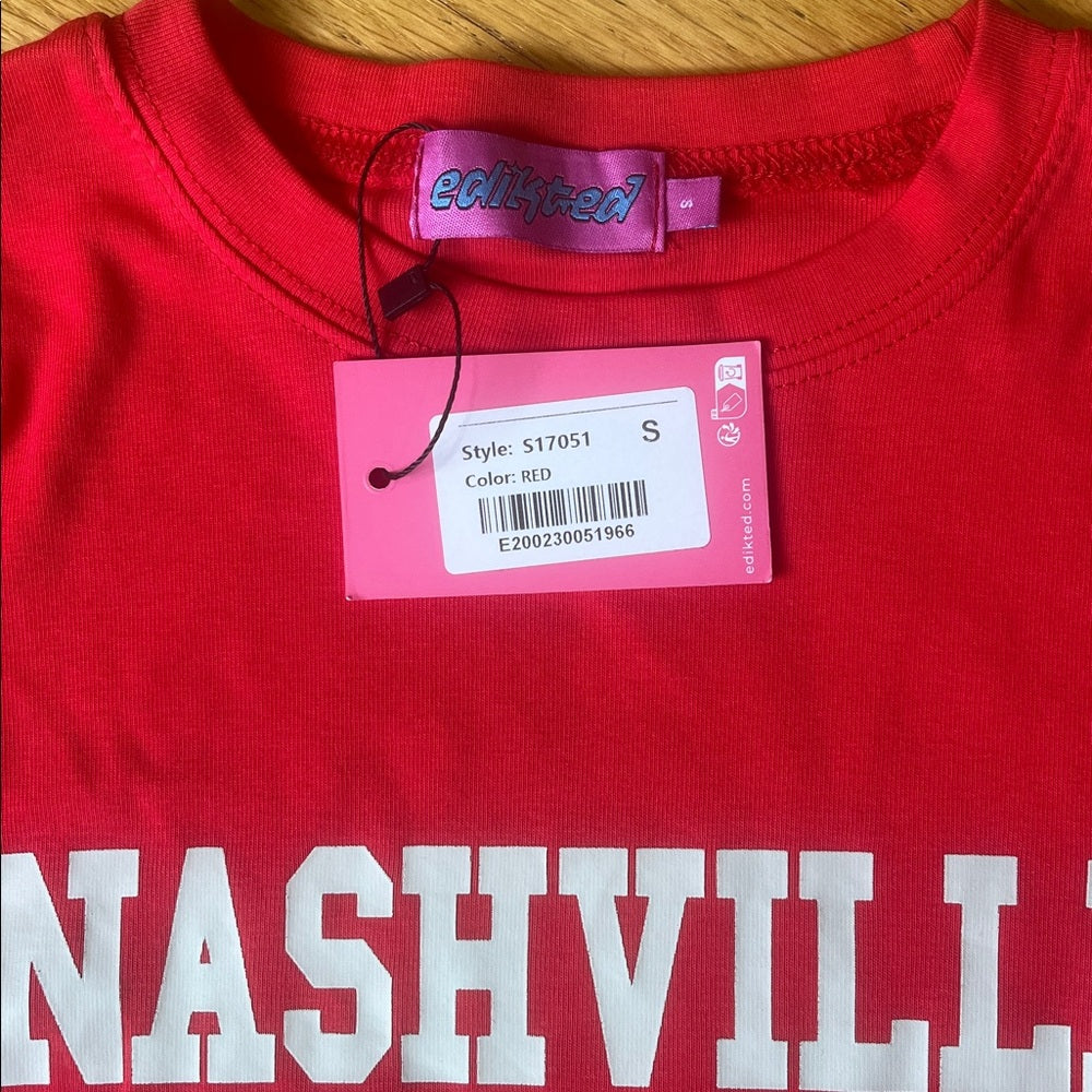 NWT Edikted Red Nashville 73 Graphic T-Shirt Size Small