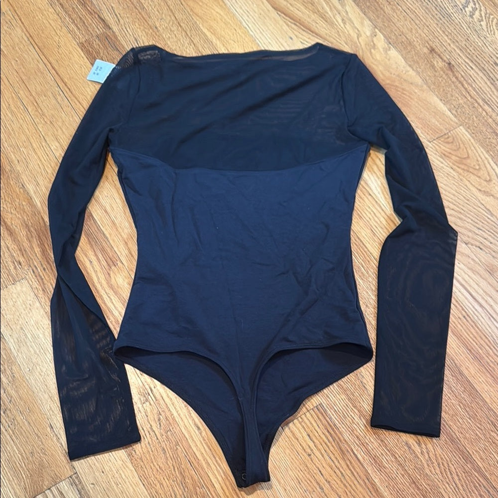 NWT Abercrombie & Fitch Black Fitted Bodysuit With Mesh Sleeves Women’s Size XS