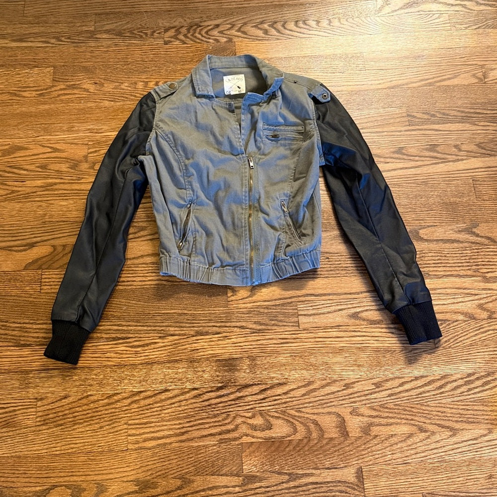 La Hearts Gray Denim Jacket Size Small