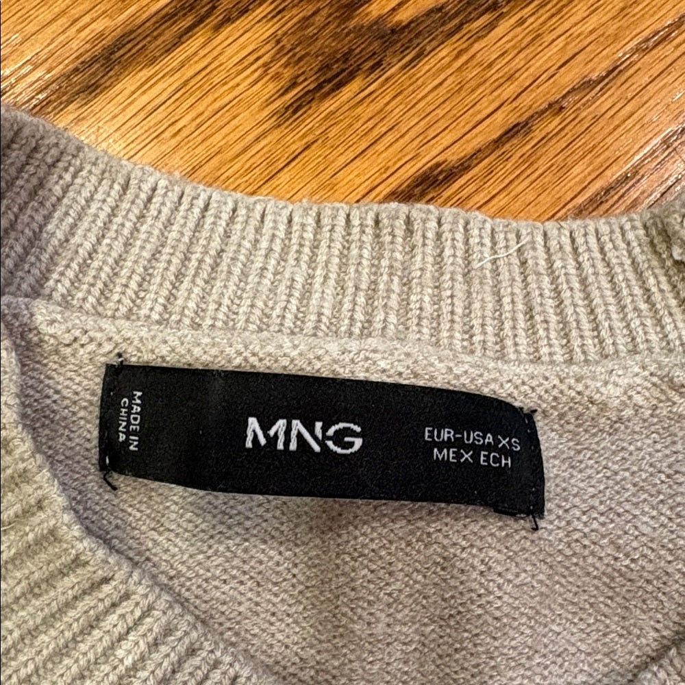 MNG Woman’s Sand Crewneck Sweater Size XS