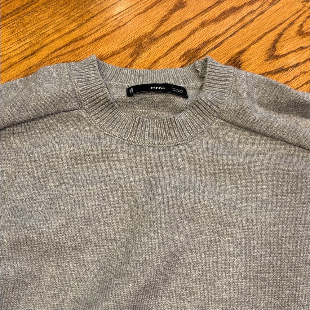 MNG Woman’s Grey Sweater Size XS