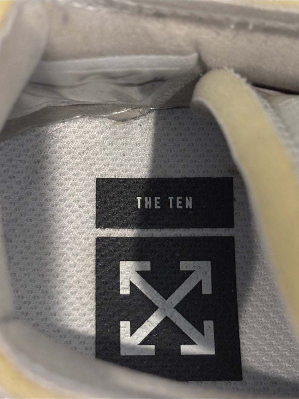 Off-White Men’s Nike Air Force 1 Low White Cream Accents Size 9.5