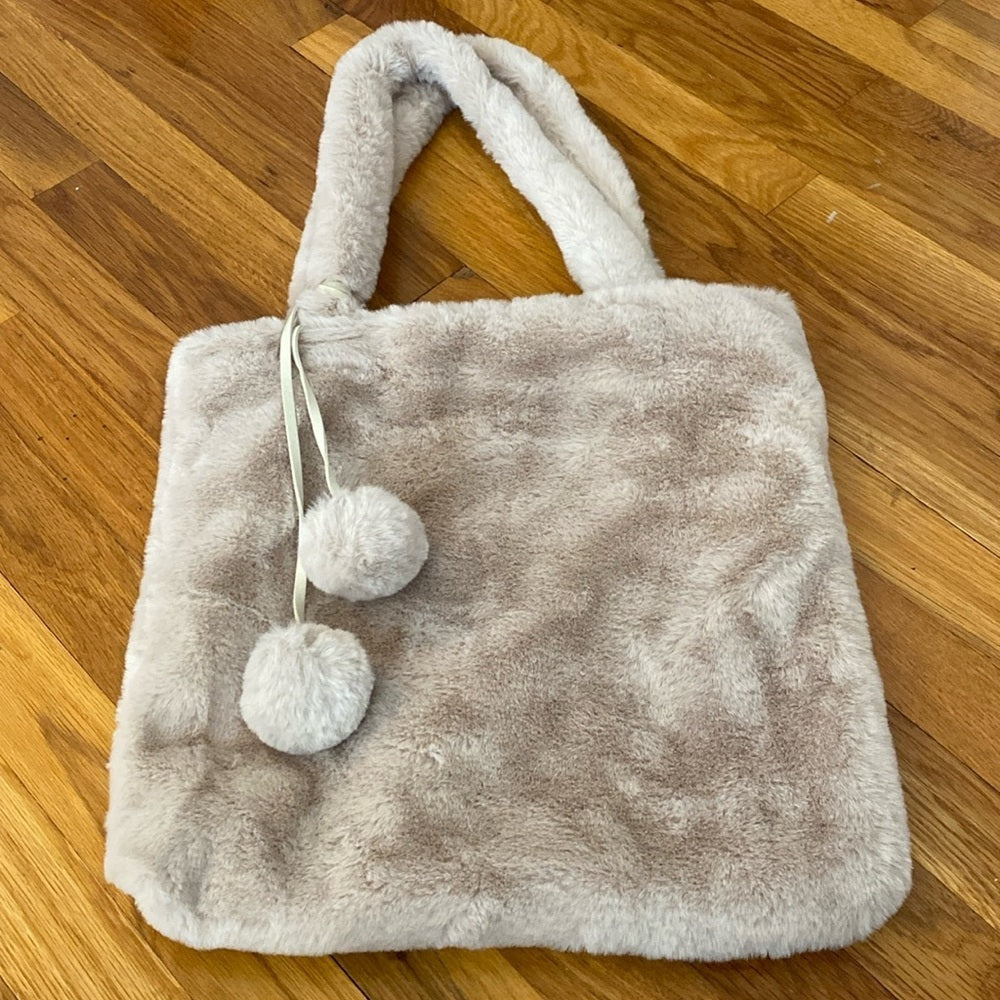 3AM Forever Women’s Cream Fur Tote Bag OS