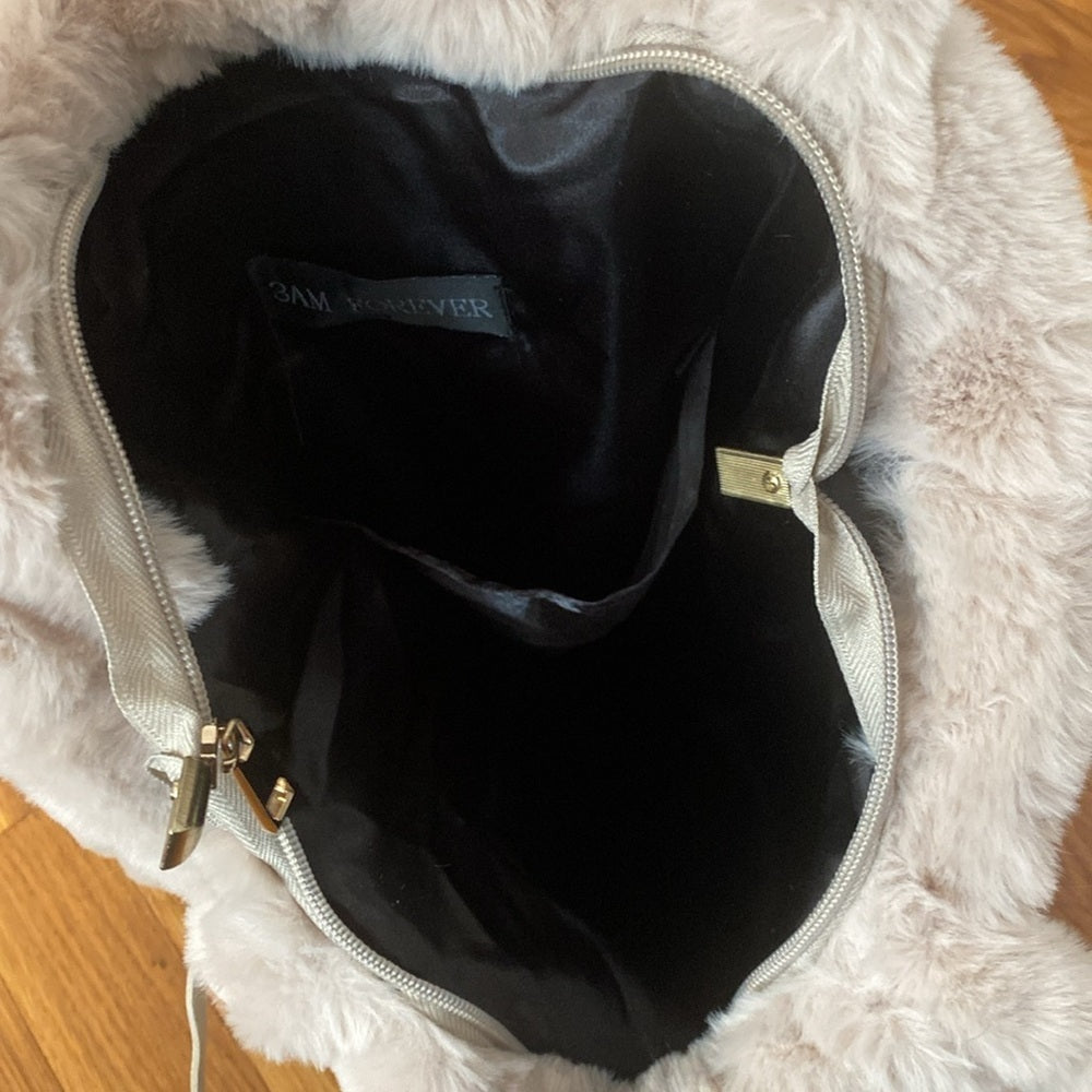 3AM Forever Women’s Cream Fur Tote Bag OS