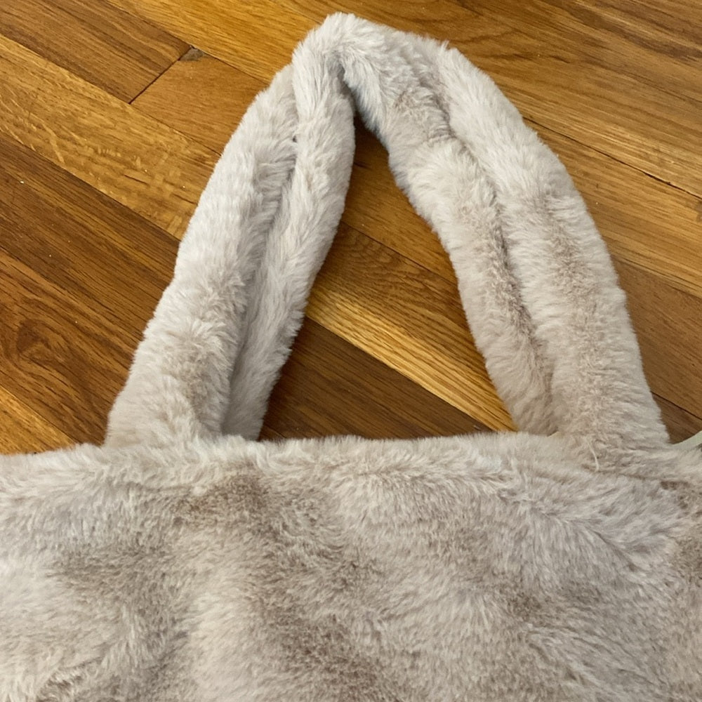 3AM Forever Women’s Cream Fur Tote Bag OS