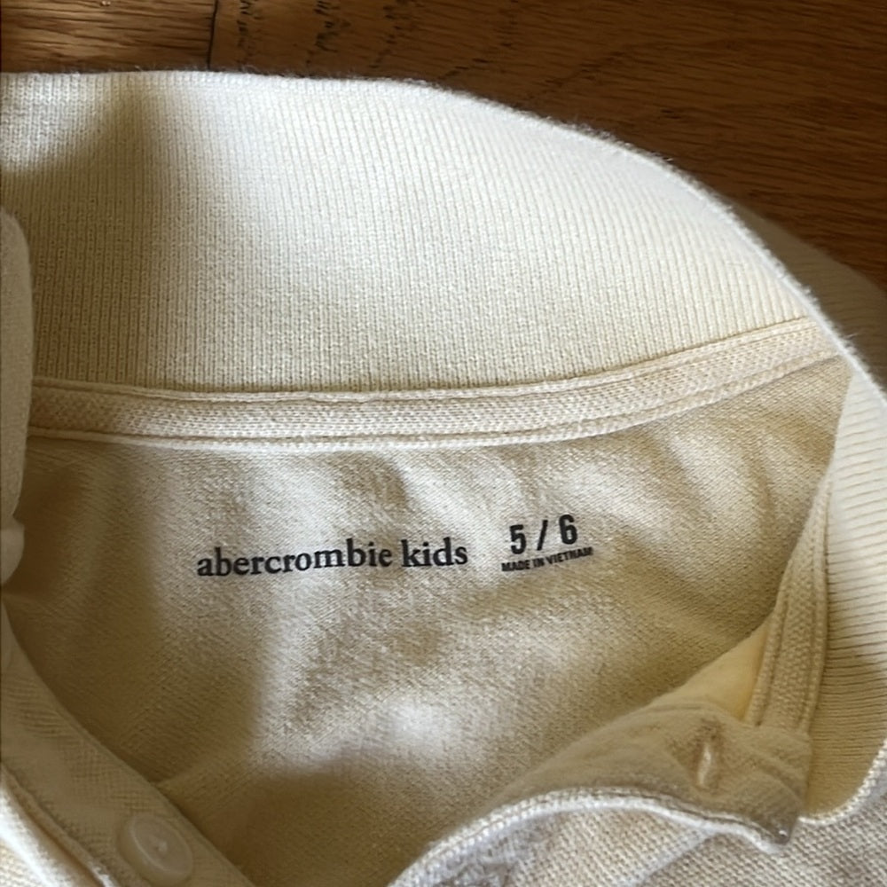 Abercrombie Boys Cream Polo Size 5/6