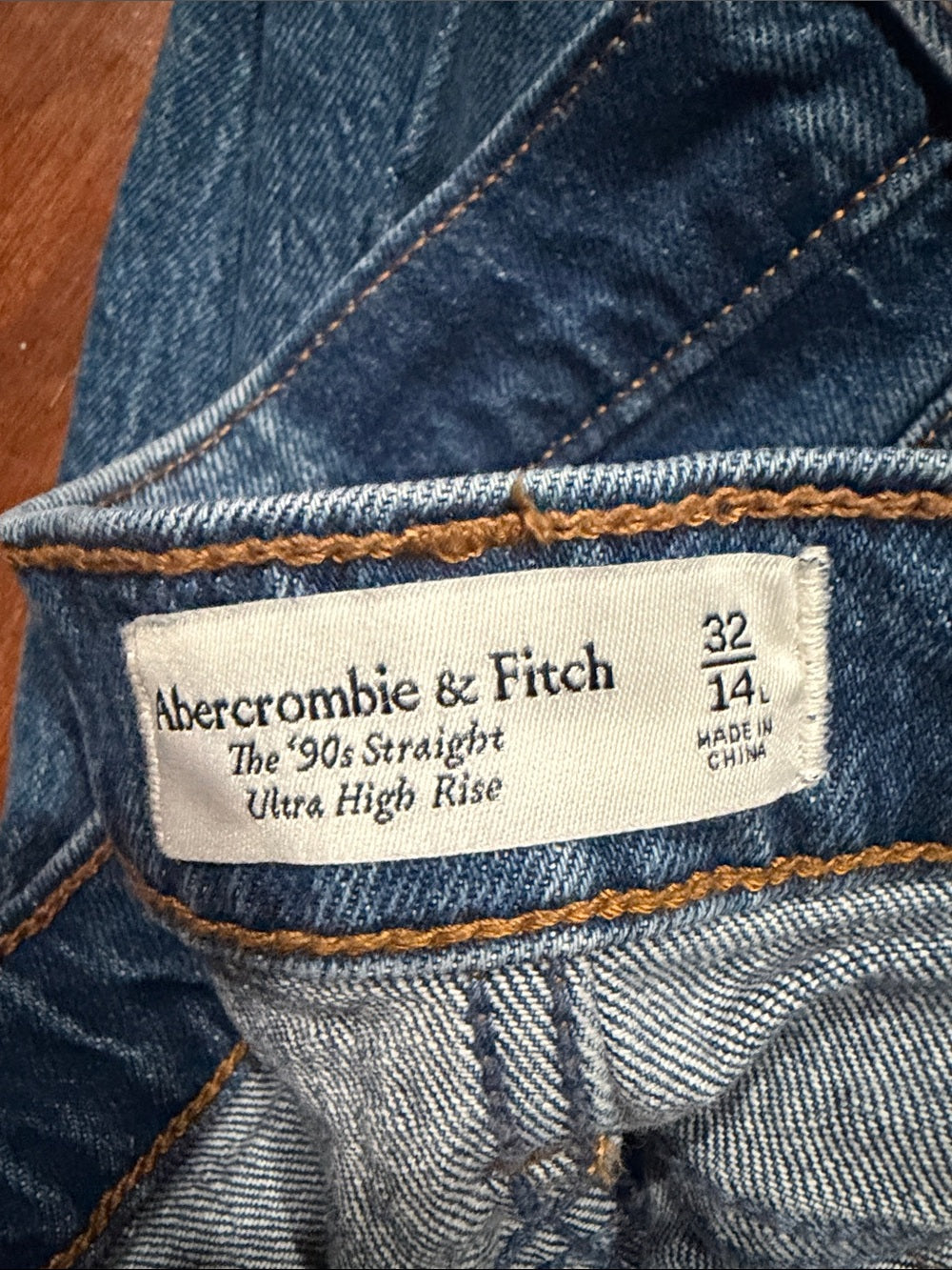 Abercrombie And Fitch Womens Blue Distressed Jeans - Classic Denim Size 32