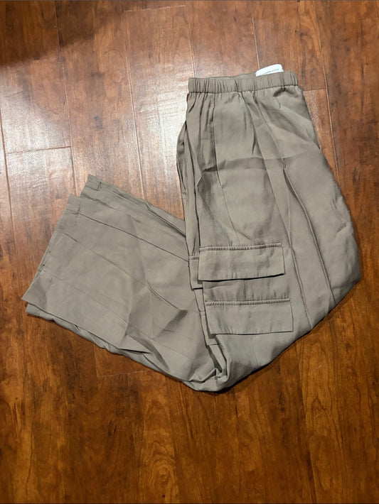 Abercrombie And Fitch Womens Relaxed Cargo Pants in Taupe Size Medium