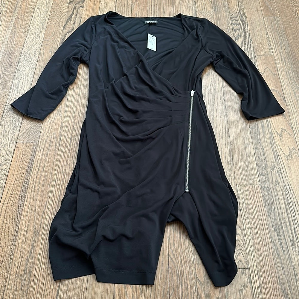 NWT Express Women’s 3/4th Sleeve Dress - Size Medium