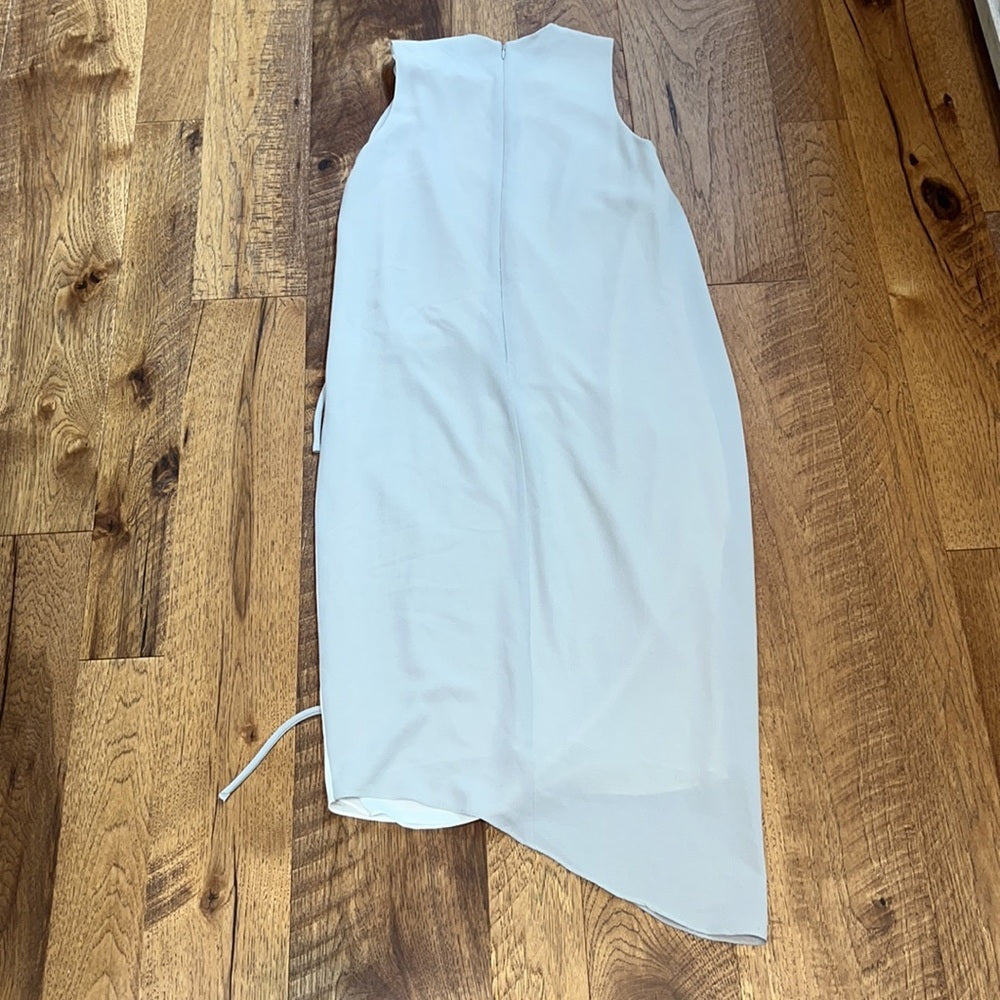 Camilla and Marc Woman’s Grey and White Asymmetrical Dress