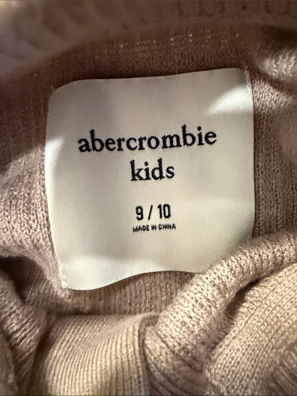 NWT abercrombie kids Beige Waffle-Knit Crewneck Sweater Size Large