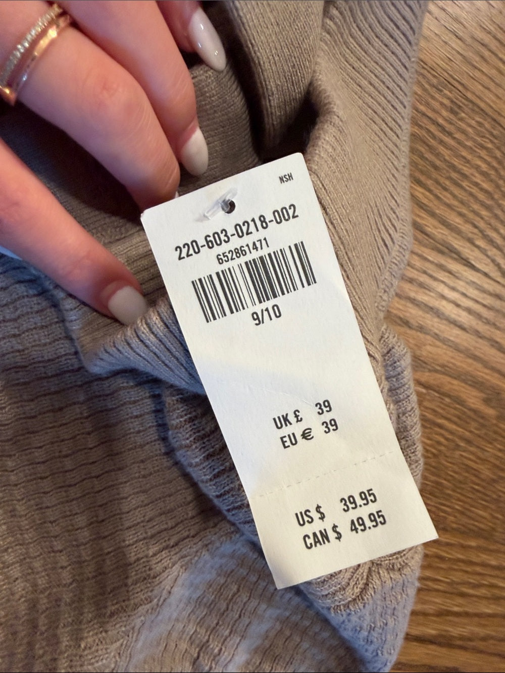 NWT abercrombie kids Beige Waffle-Knit Crewneck Sweater Size Large