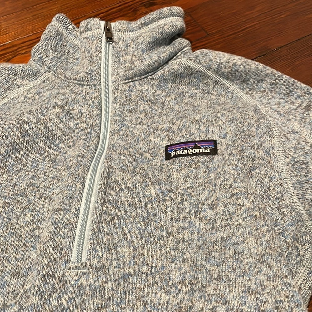 Patagonia Women’s Blue Quarter Zip Jacket Size M