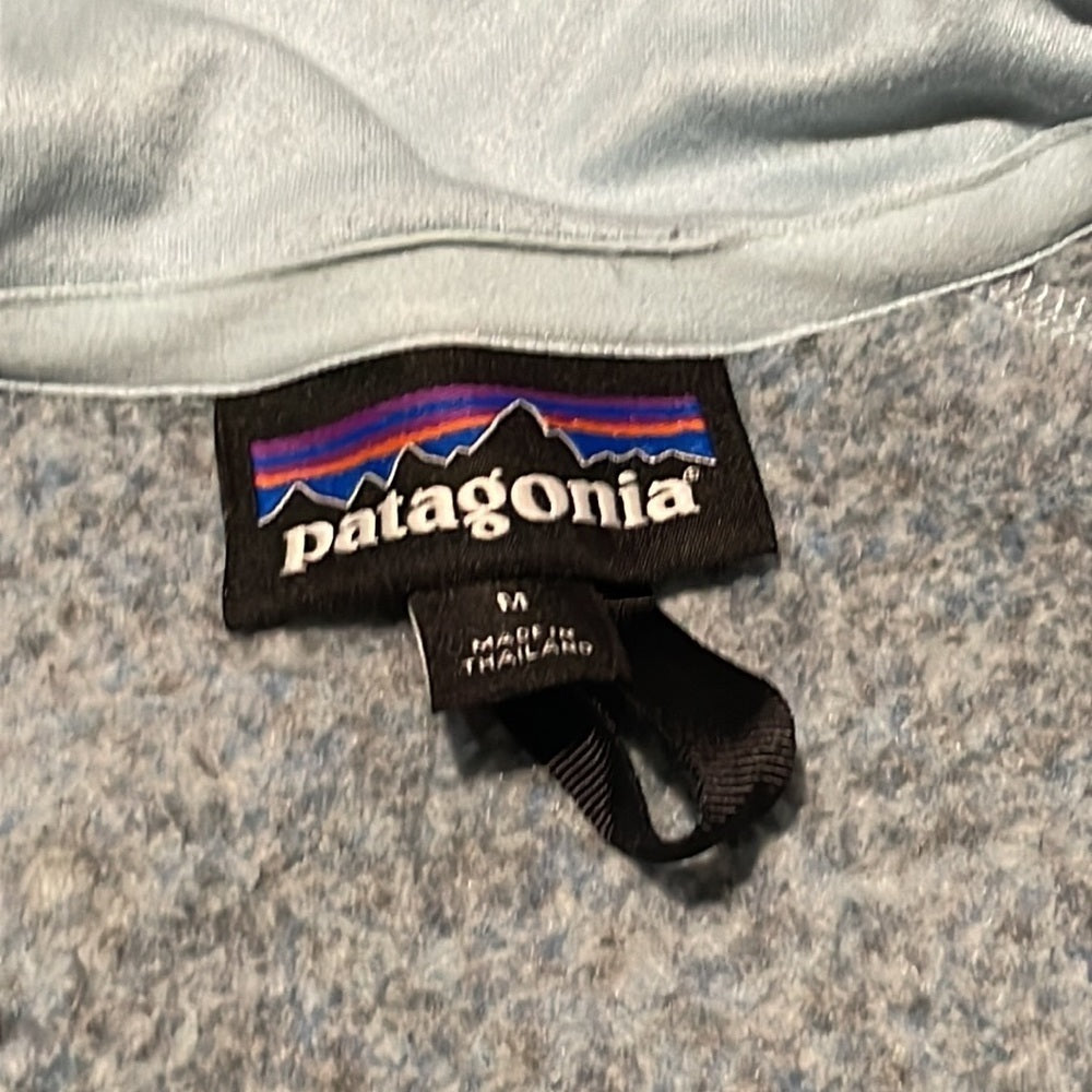 Patagonia Women’s Blue Quarter Zip Jacket Size M