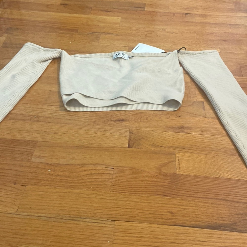 NWT Women’s Amur top.  Cream. Size L