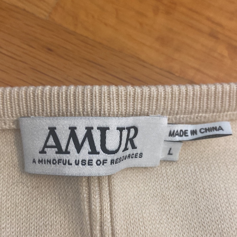 NWT Women’s Amur top.  Cream. Size L