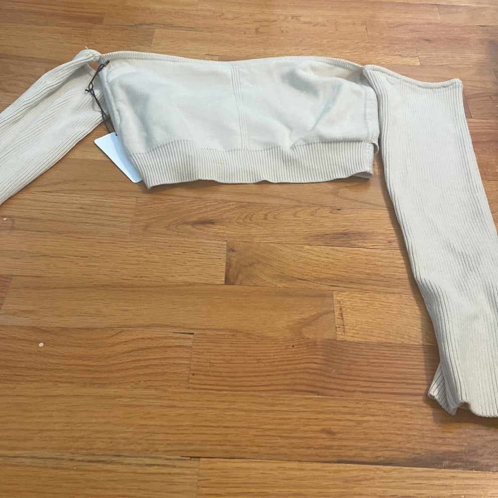 NWT Women’s Amur top.  Cream. Size L