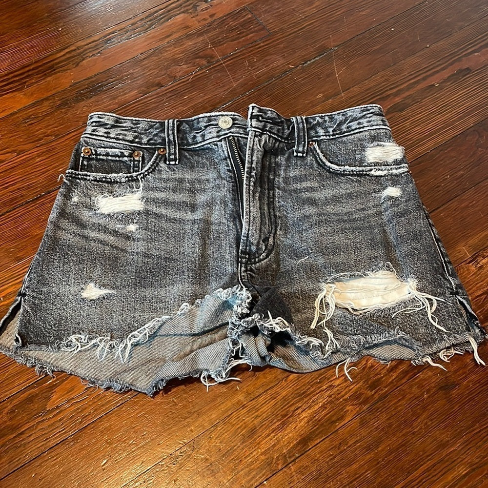 Abercrombie & Fitch Women’s Dark Black Ripped Shorts Size 25