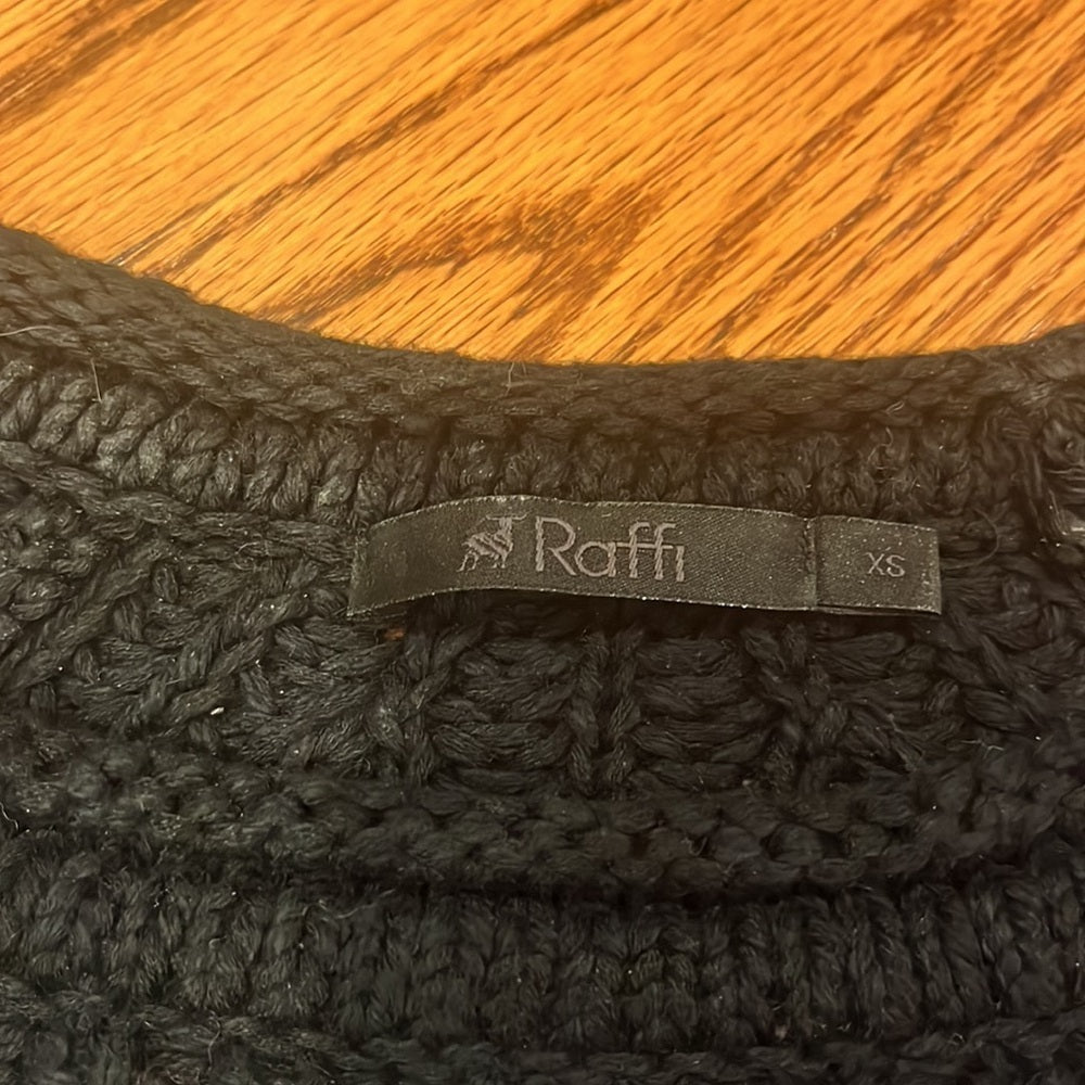 Raffi Woman’s Black Sweater Size XS