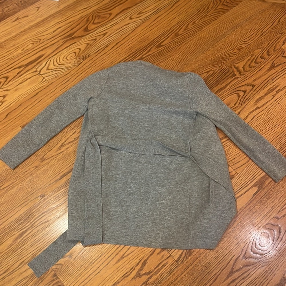 Raffi Woman’s Grey Cardigan Size XS