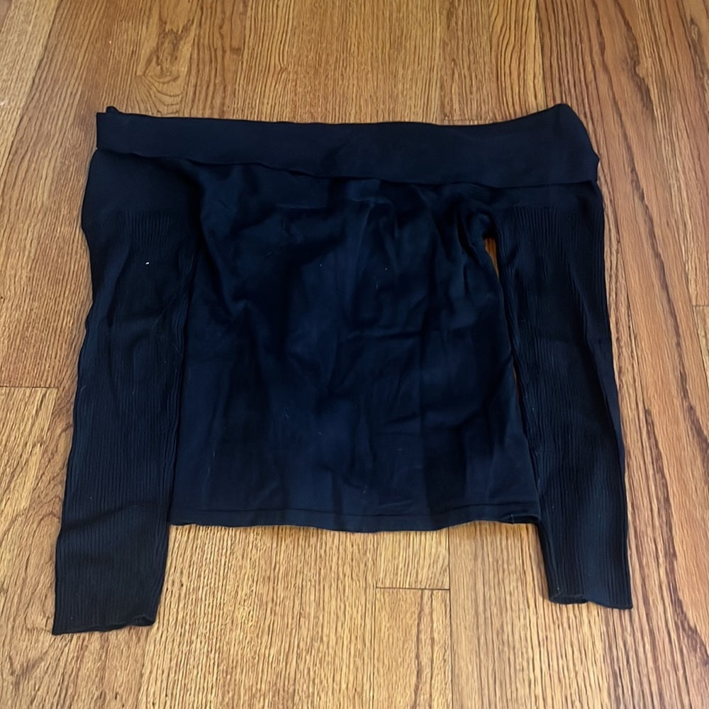 Central Park West Woman’s Black Off the Shoulder Sweater Size S