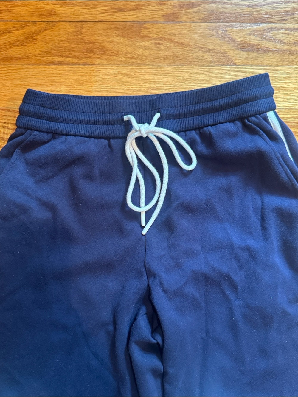 LEBOP Women’s Navy Sweatshirt & Jogger Set with White Trim Size XS