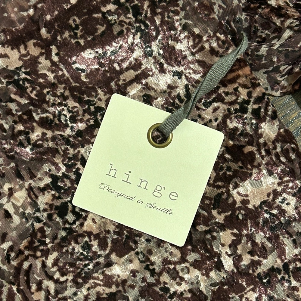 NWT Hinge Women’s Abstract Patterned Button-Up Blouse Size M