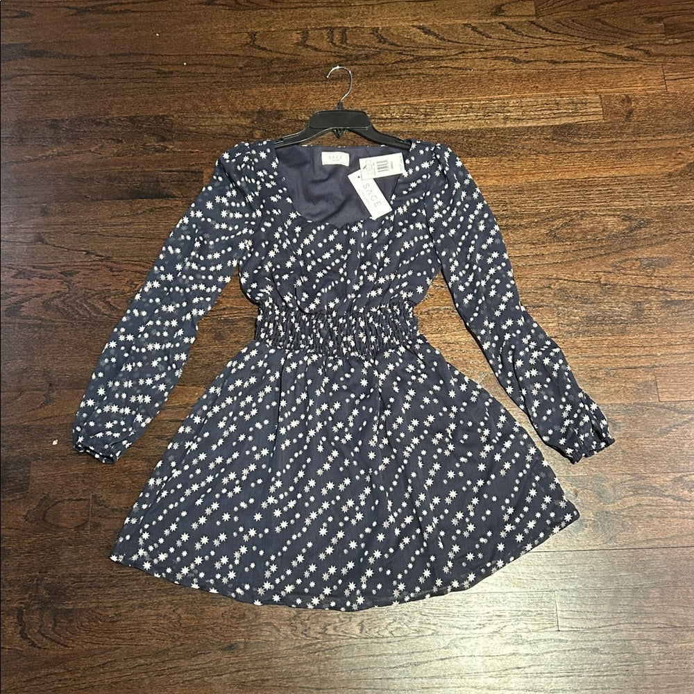 NWT Sage Women’s Navy Blue Dress with White Star Pattern Size Small