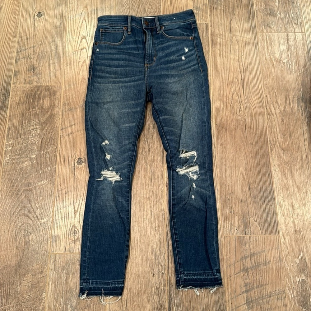 Abercrombie & Fitch Woman’s The Super Skinny Ankle High Rise Blue Jean’s Size 25