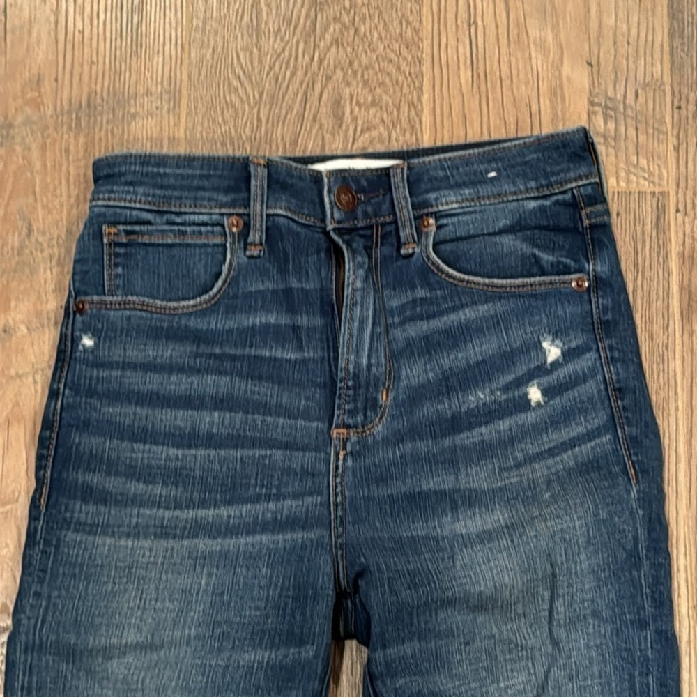 Abercrombie & Fitch Woman’s The Super Skinny Ankle High Rise Blue Jean’s Size 25