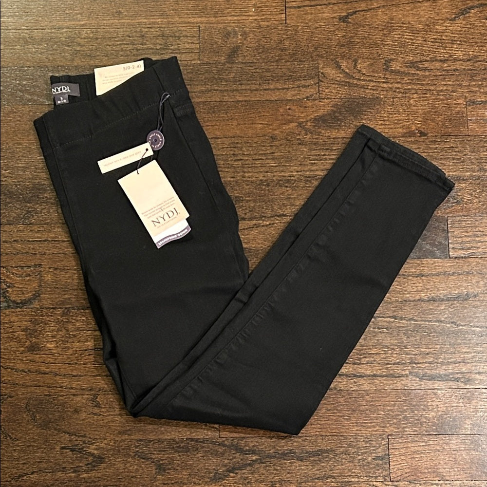 NWT NYDJ Women’s Classic Black Skinny Jeans Size Small