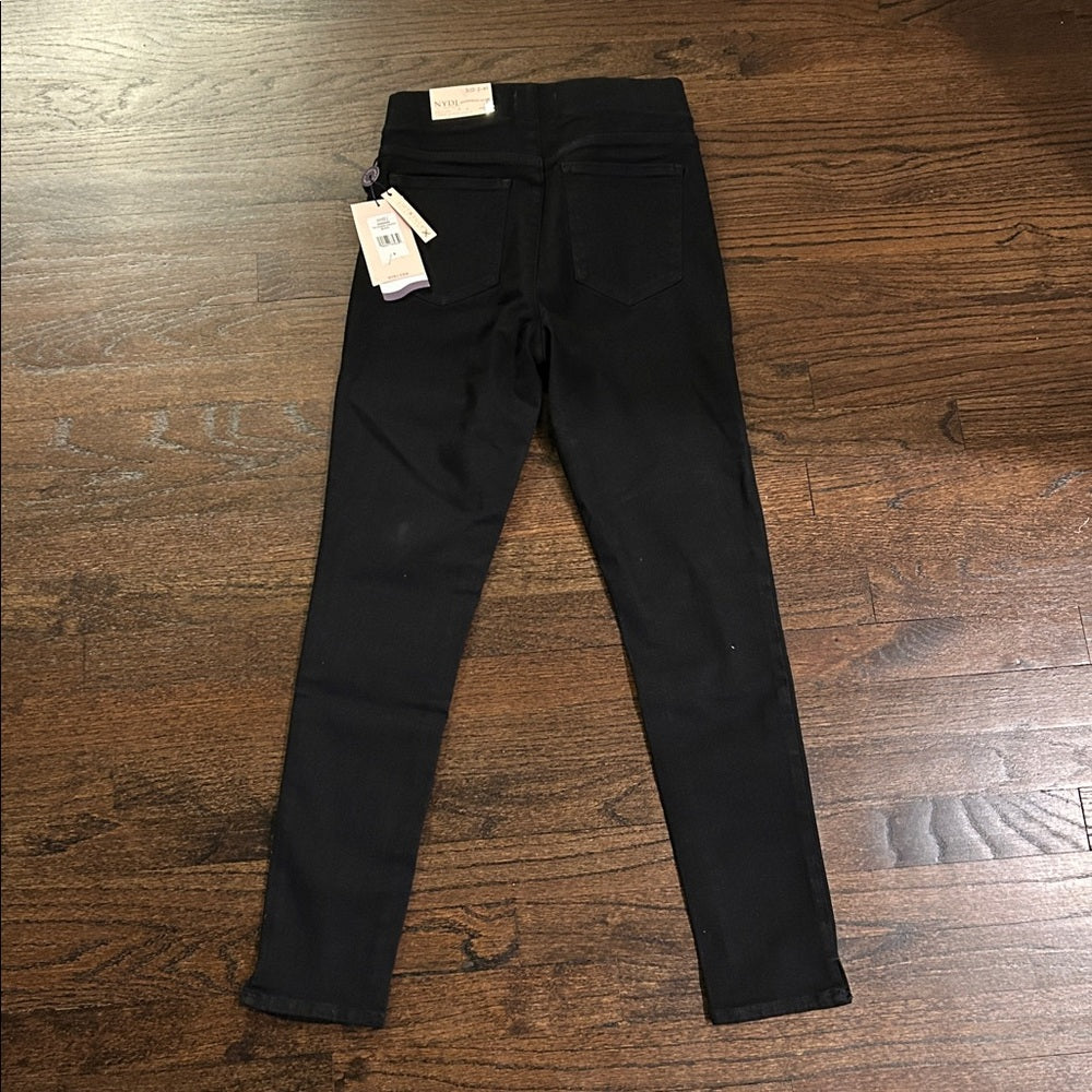 NWT NYDJ Women’s Classic Black Skinny Jeans Size Small