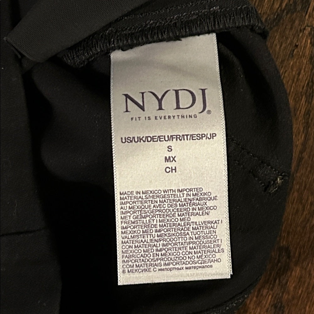 NWT NYDJ Women’s Classic Black Skinny Jeans Size Small