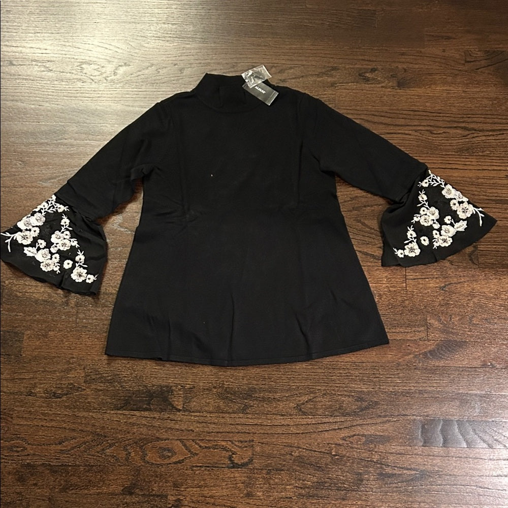 NWT Alfani Women’s Black Mock Neck Top with Floral Bell Sleeves Size Medium