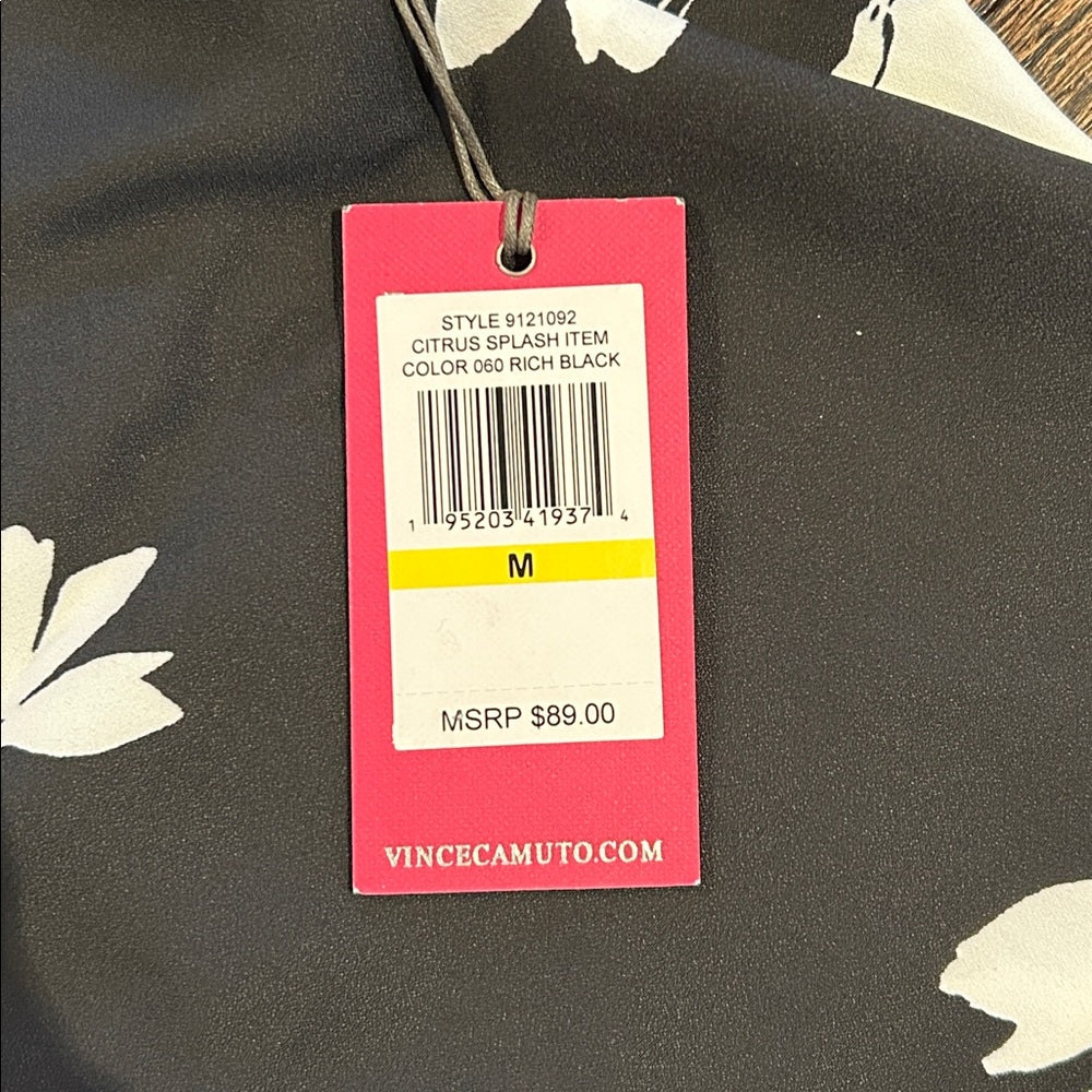 NWT Vince Camuto Women’s Floral Black and White  Blouse Size Medium